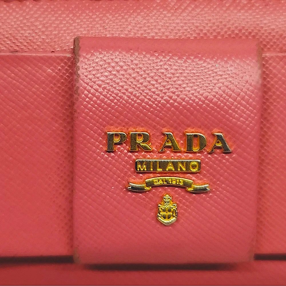 Prada Pre-loved Milano Saffiano Leather Wallet - Picture 3 of 9